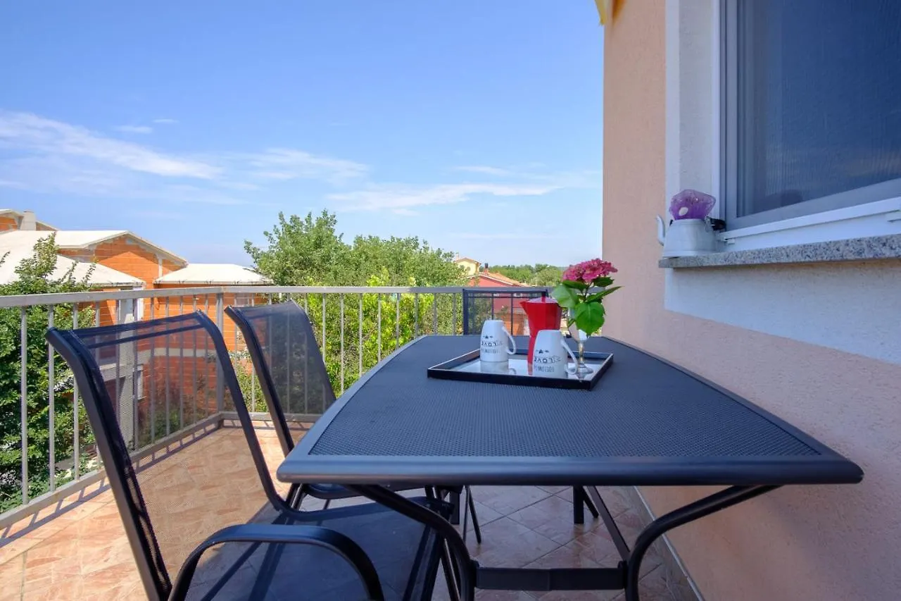 Apartmani Es Fazana 0*,  Croatia